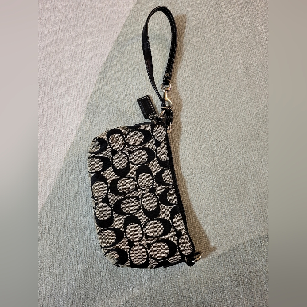 Coach wristlet hand clutch bag